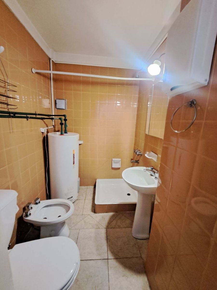 VENDE MONOAMBIENTE CON GRAN PATIO — foto 4