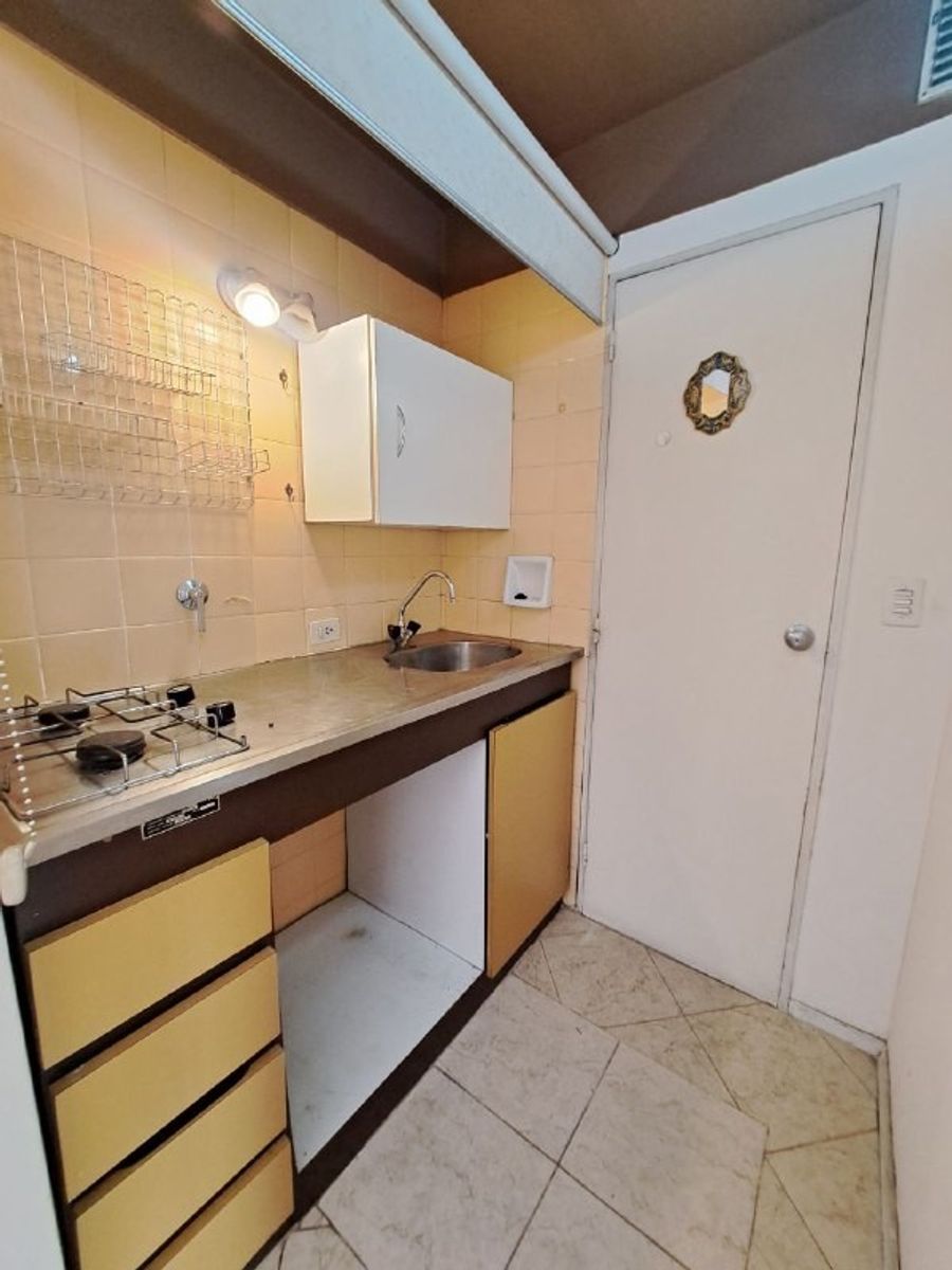 VENDE MONOAMBIENTE CON GRAN PATIO — foto 8