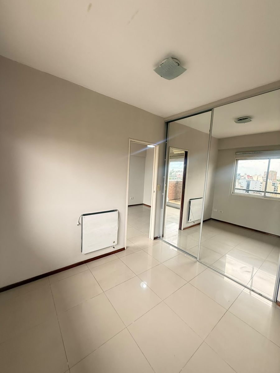 VENDE 2 AMBIENTES CON BALCON AL FRENTE EN PISO 10 - PATERNAL - 1