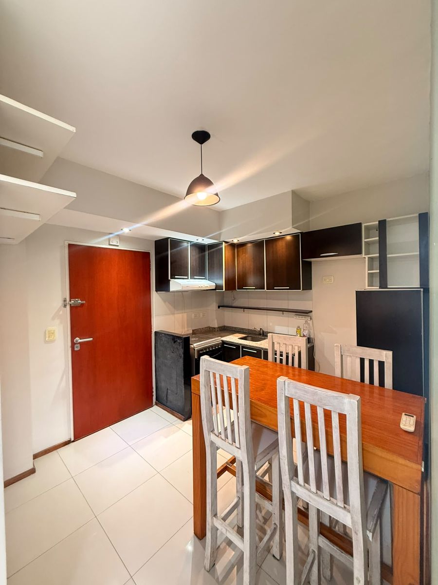 VENDE 2 AMBIENTES CON BALCON AL FRENTE EN PISO 10 - PATERNAL - 7