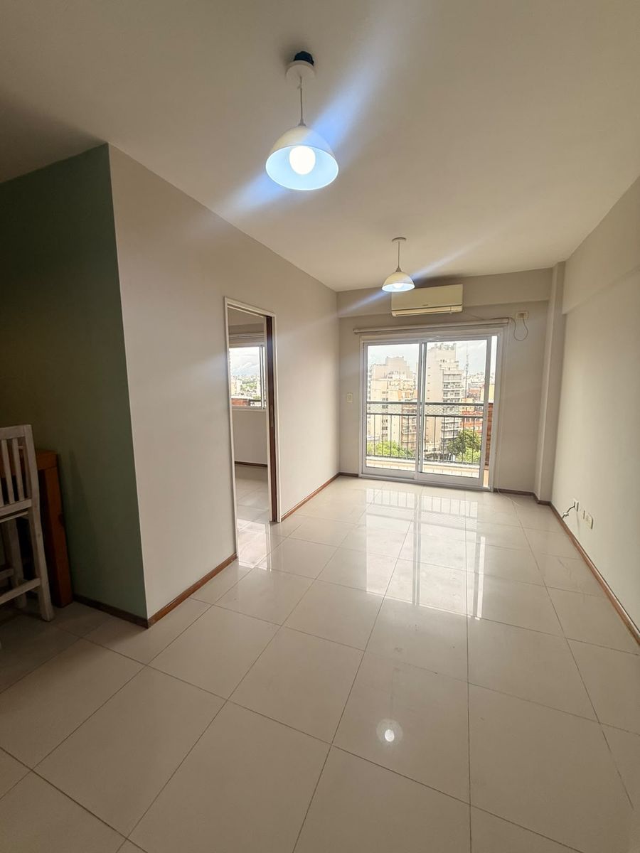 VENDE 2 AMBIENTES CON BALCON AL FRENTE EN PISO 10 - PATERNAL - 12