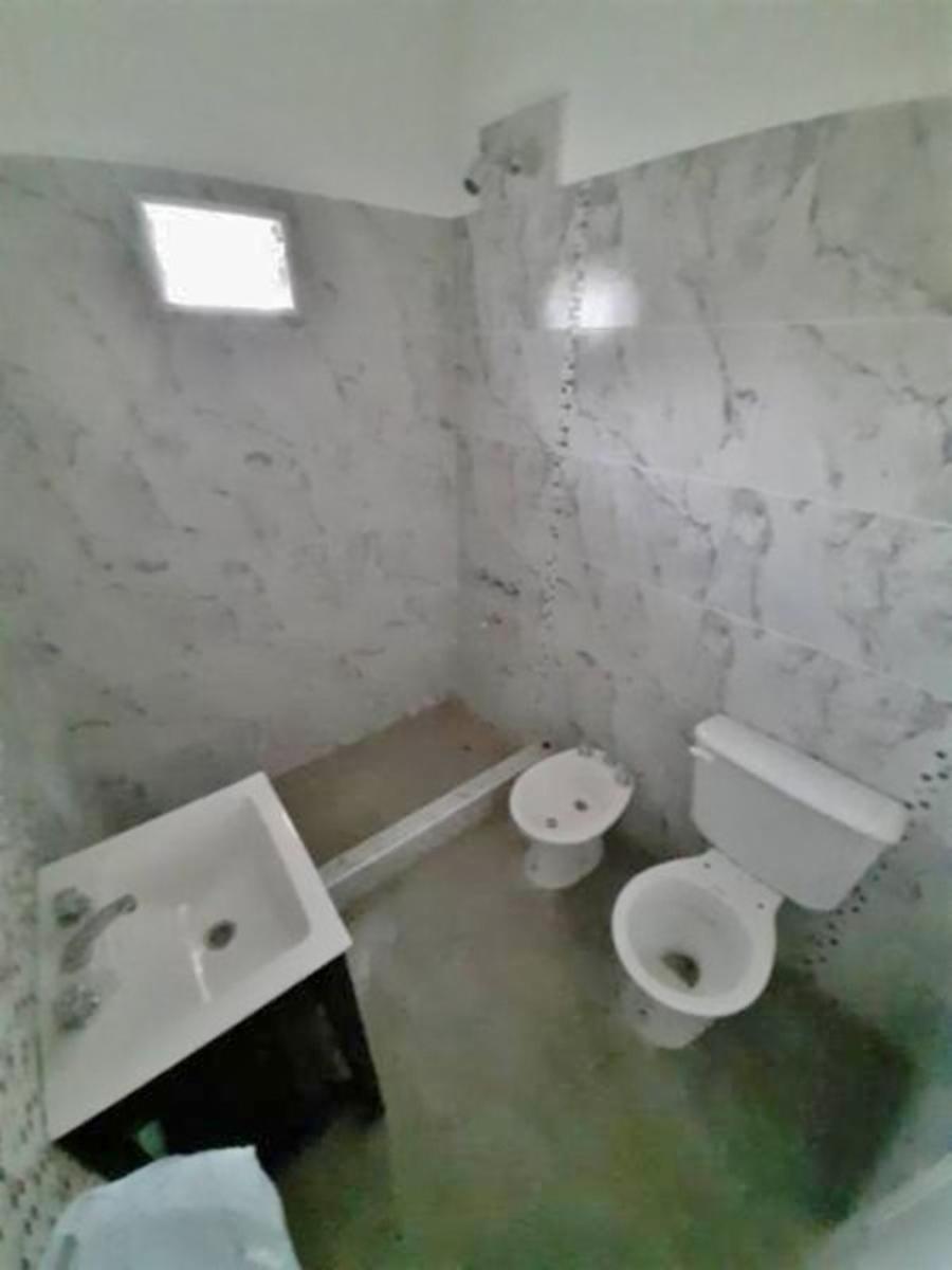 Excelente chalet de 3 ambientes sobre lote propio. Permuta — foto 7