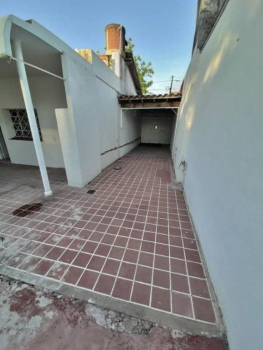 Excelente chalet de 3 ambientes sobre lote propio. Permuta — foto 13