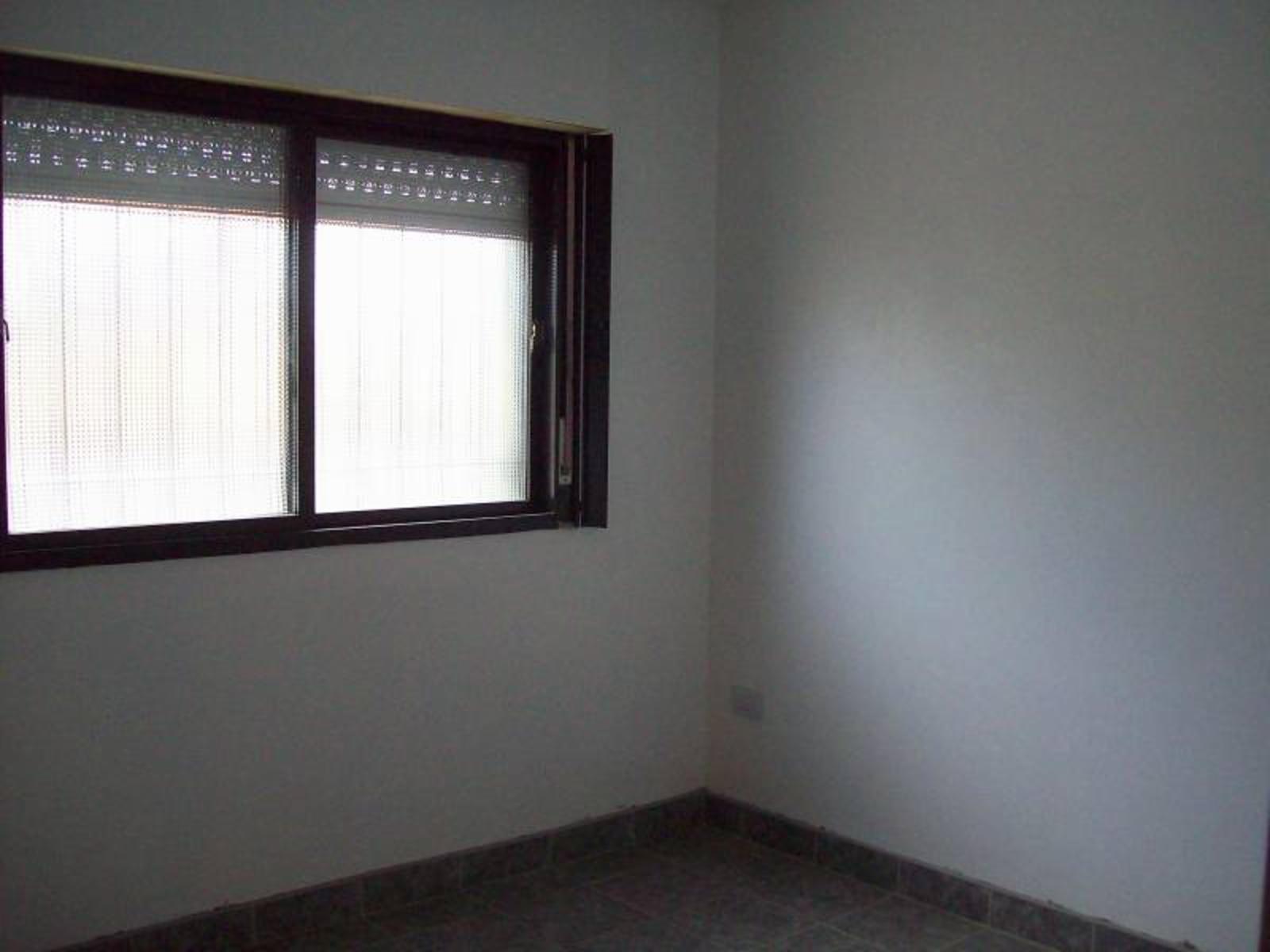 Excelente Departamento de 2 ambientes con cochera — foto 5