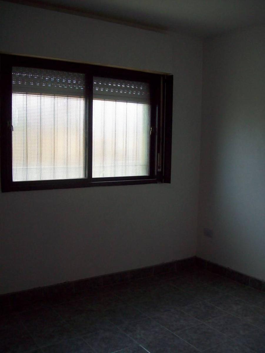 Excelente Departamento de 2 ambientes con cochera — foto 6