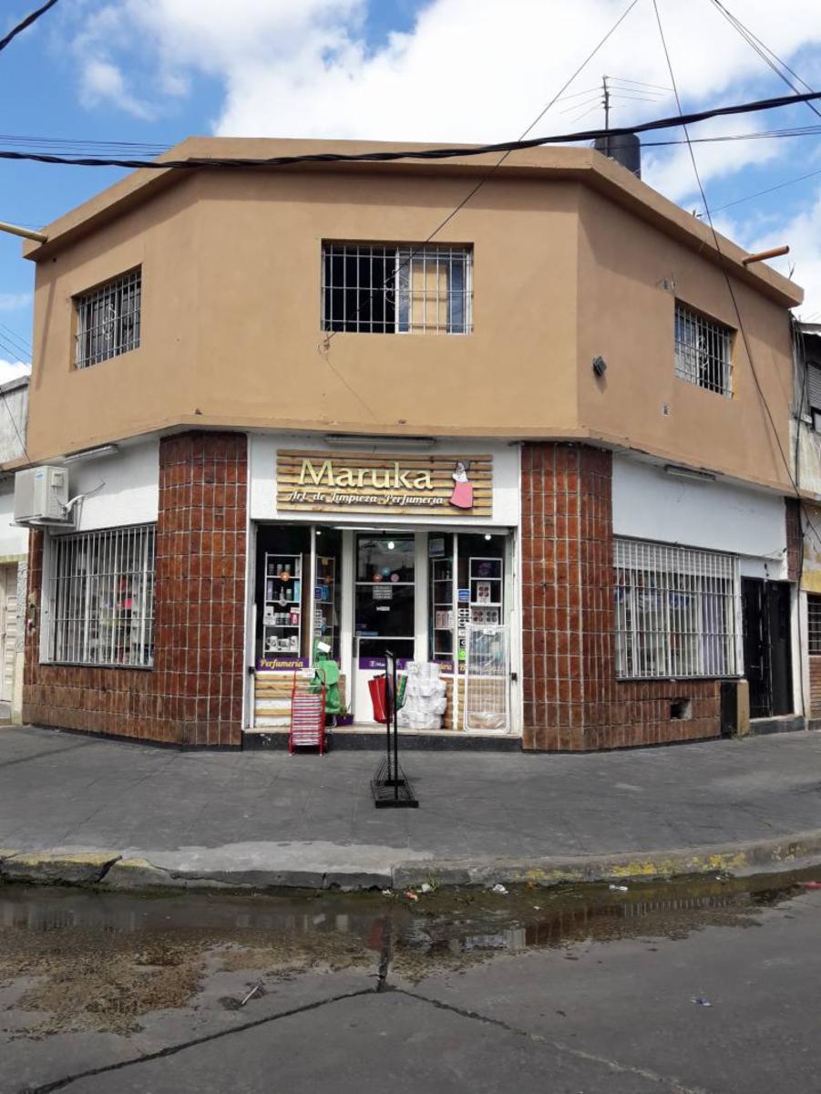 Excelente local comercial + piso de 3 ambientes — foto 3