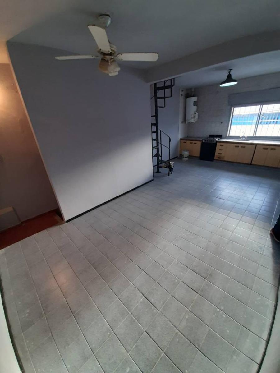 Excelente local comercial + piso de 3 ambientes — foto 4