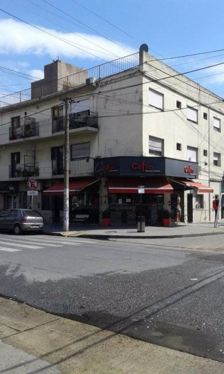 Departamento de 3 ambientes. San Justo centro