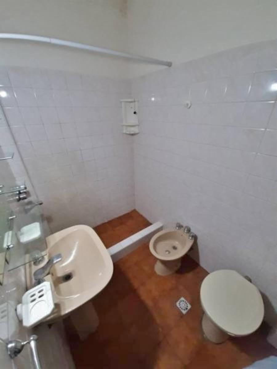 Departamento de 2 ambientes amplio. Villa Luzuriaga - 6