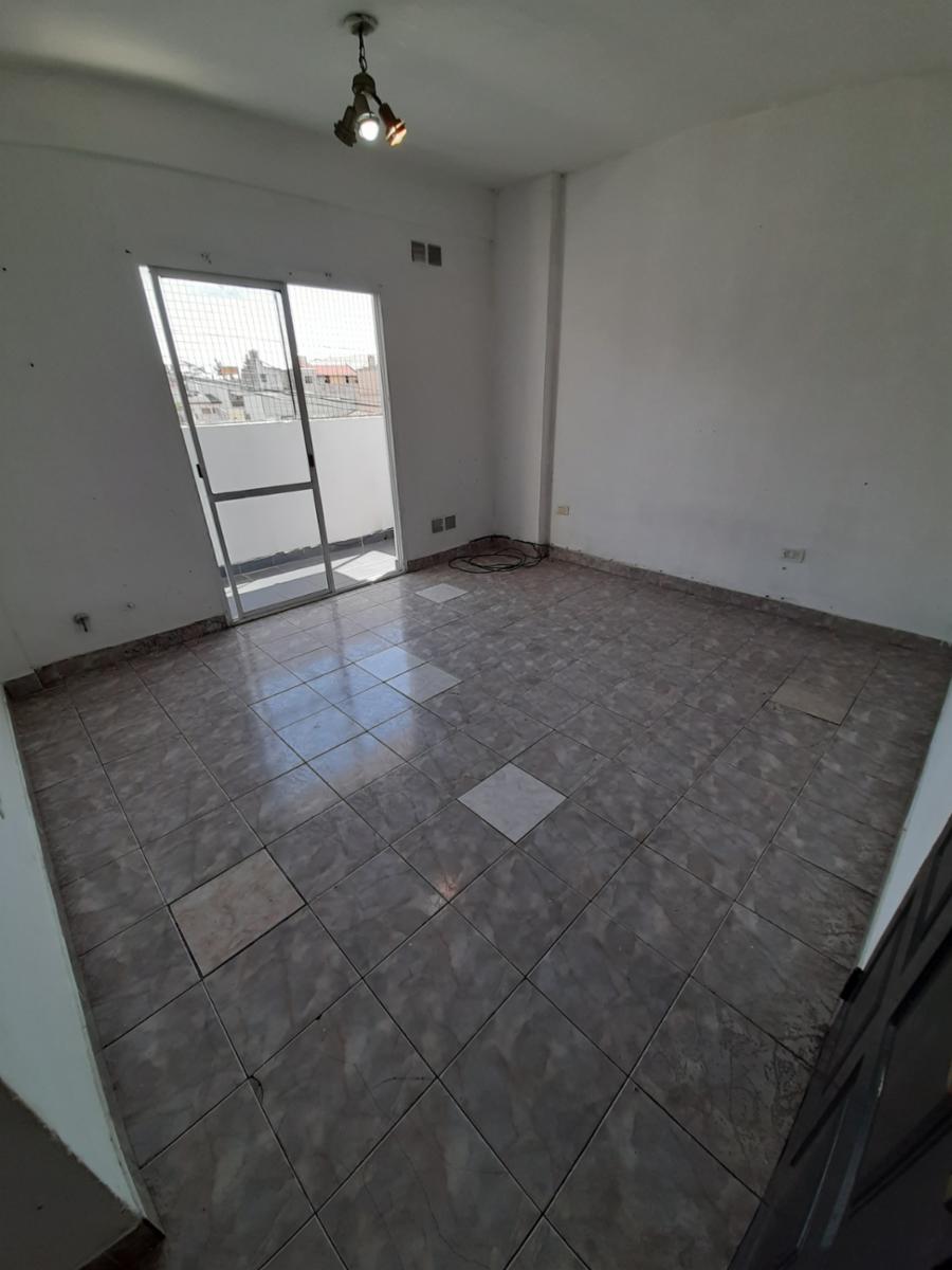 Departamento de 3 amb con balcón - 1