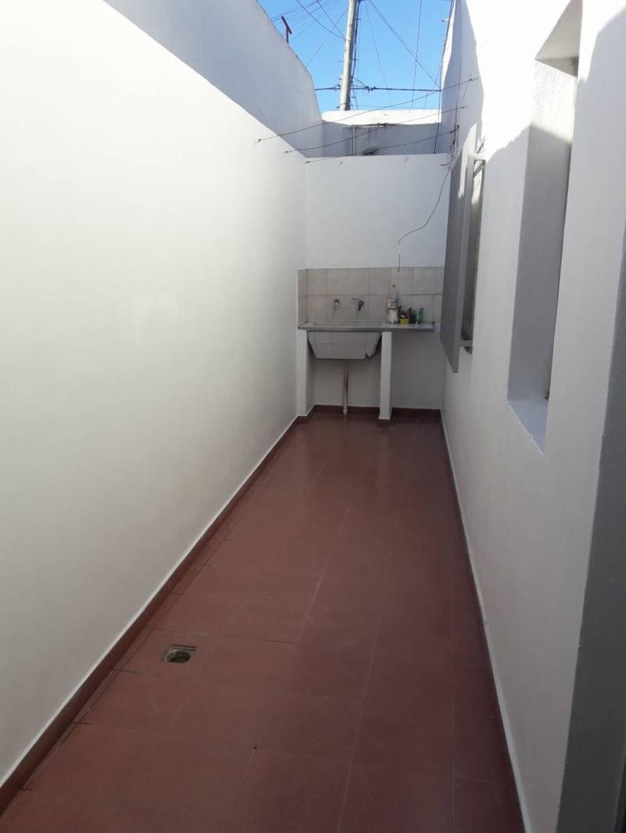 Excelente Departamento de 3 ambientes. La Tablada - 3