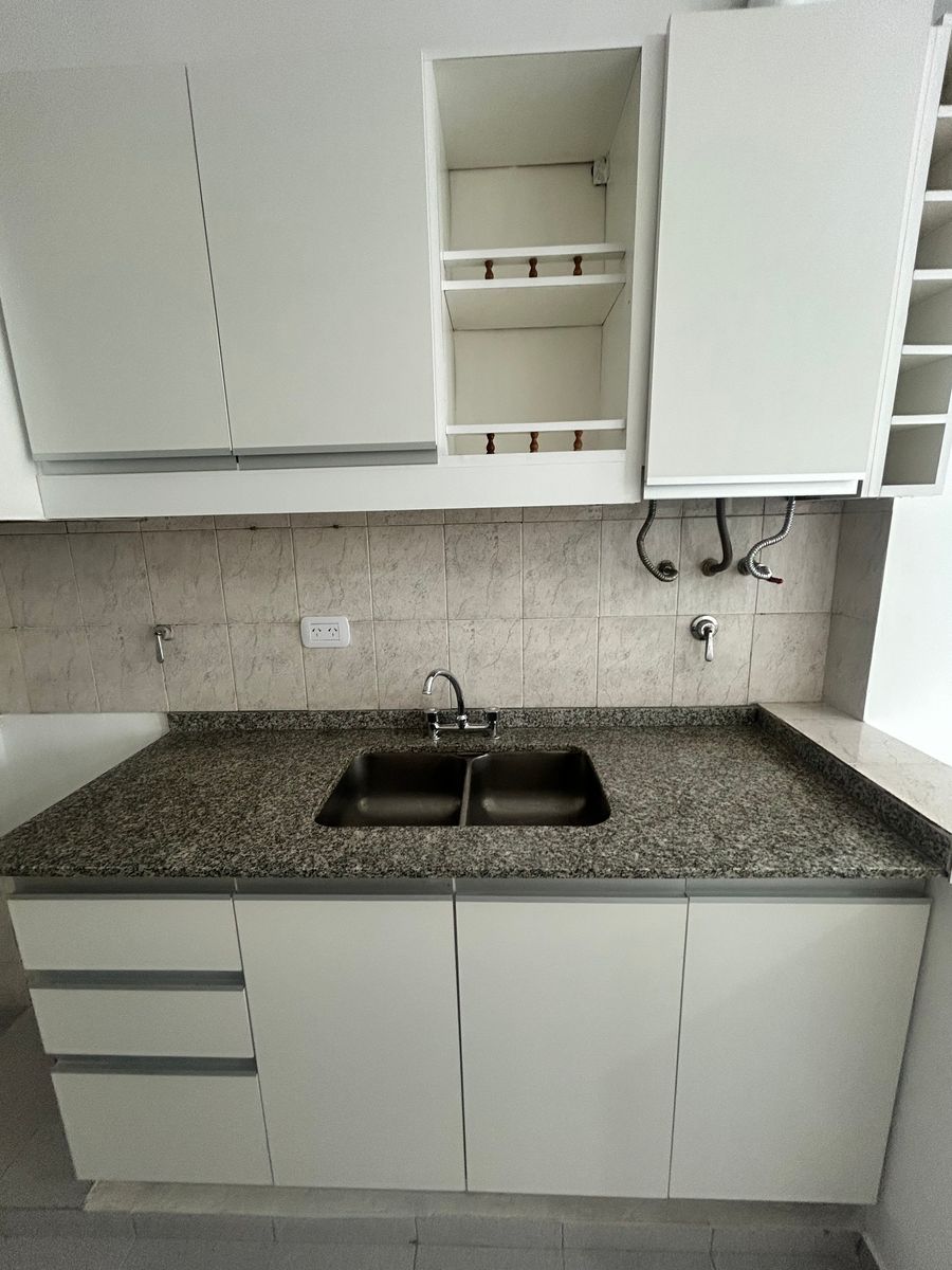 Excelente Departamento de 3 ambientes. La Tablada - 6