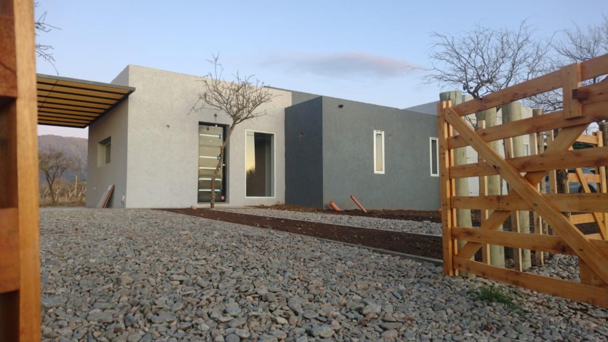 Excelente casa de 4 ambientes a estrenar. San Luis — foto 2