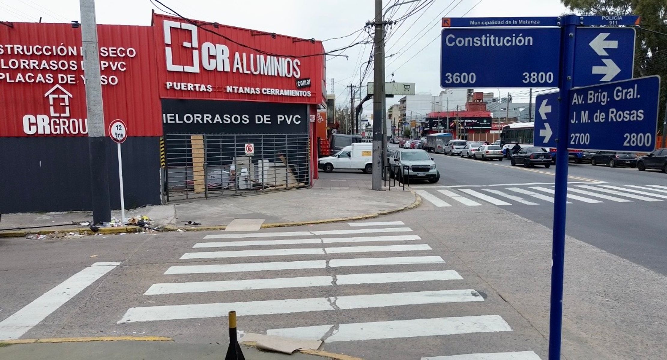 Galpon Industrial sobre lote de 303 mts - 2
