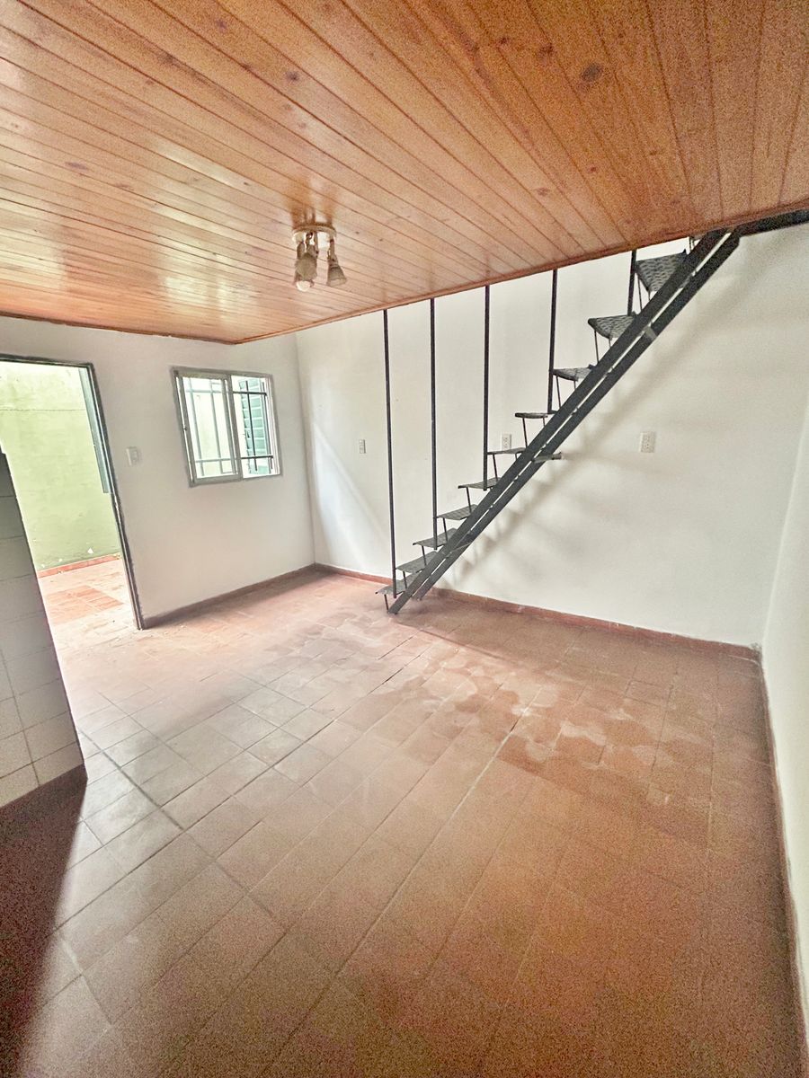 PH de 2 ambientes con patio - 2