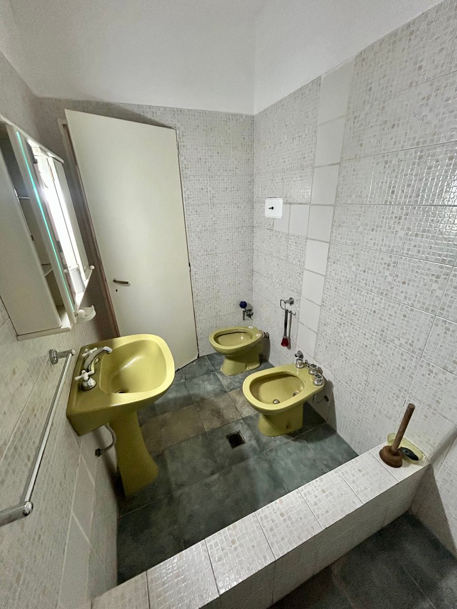 Casa sobre lote propio en alquiler. San Justo - 11