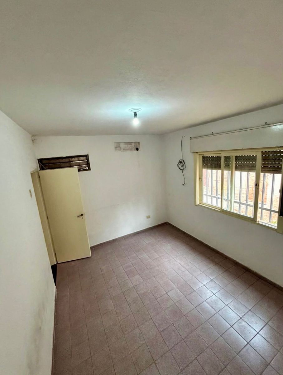 Casa sobre lote propio en alquiler. San Justo - 17