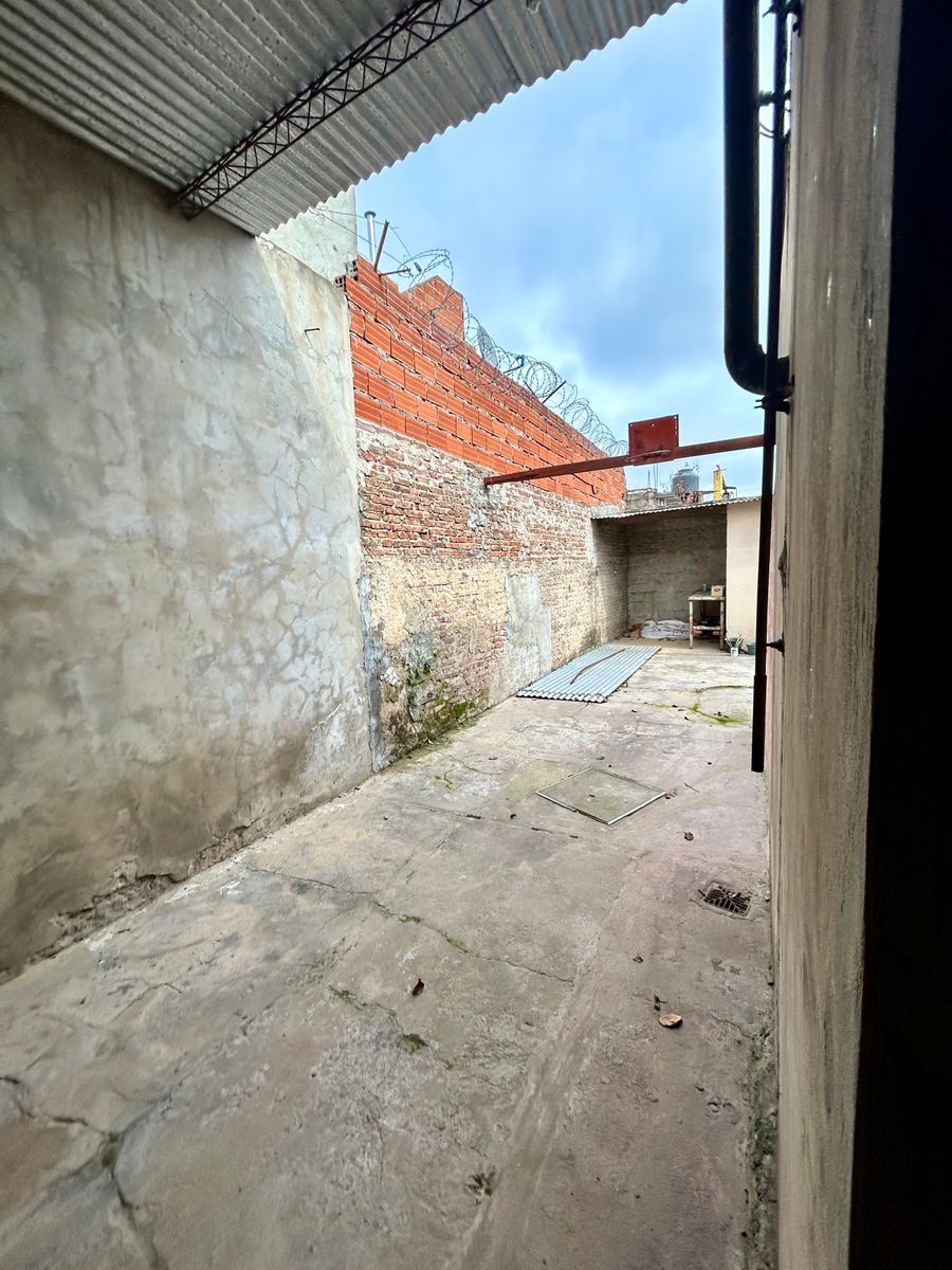 Casa sobre lote propio en alquiler. San Justo - 19