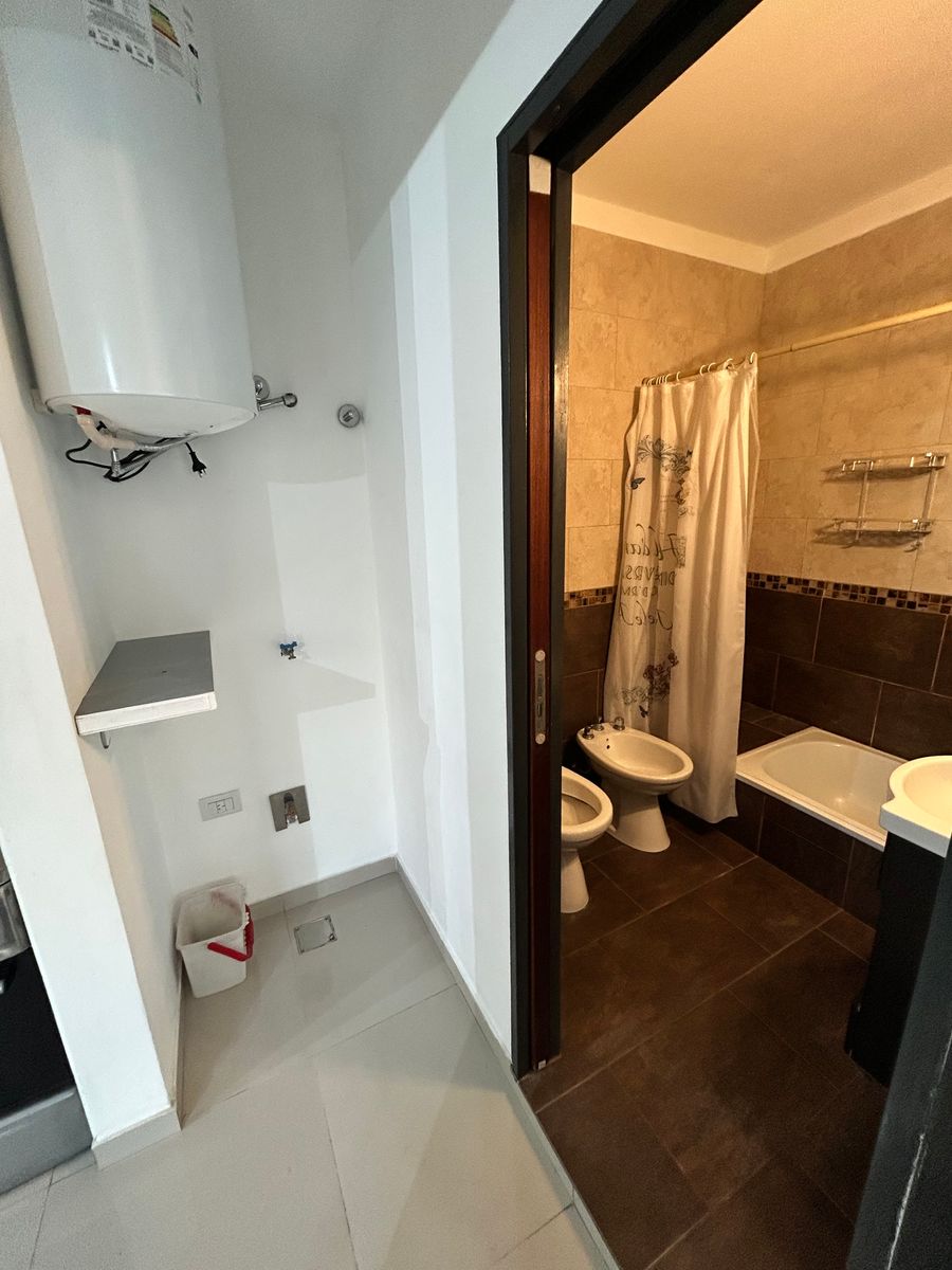 Excelente Departamento de 2 ambientes con cochera cubierta. San Justo — foto 12