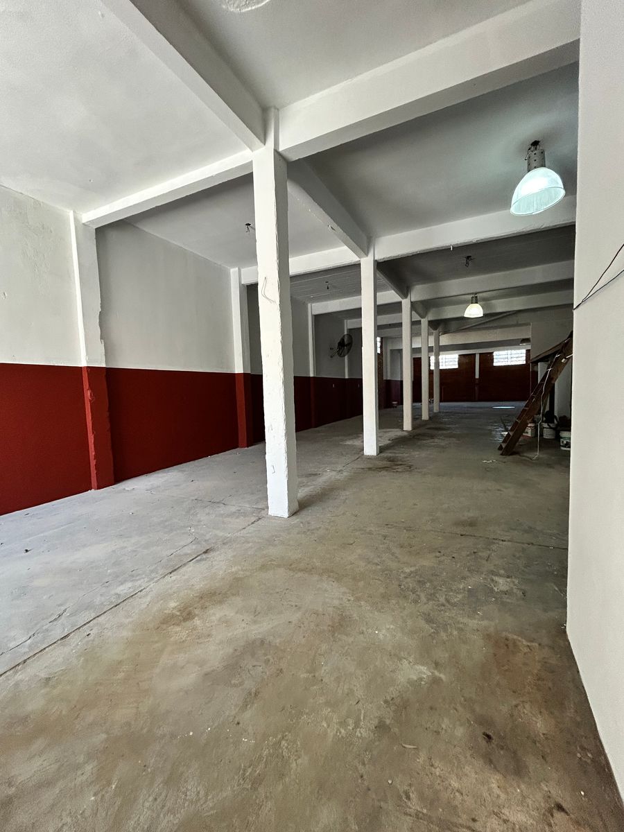 Depósito industrial/comercial con oficina y vestuario. — foto 5