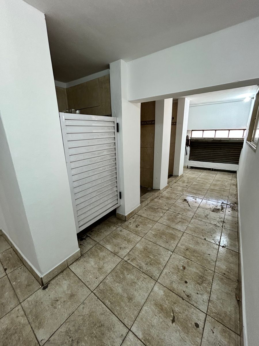 Depósito industrial/comercial con oficina y vestuario. - 19