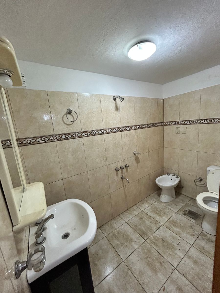 Depósito industrial/comercial con oficina y vestuario. - 20