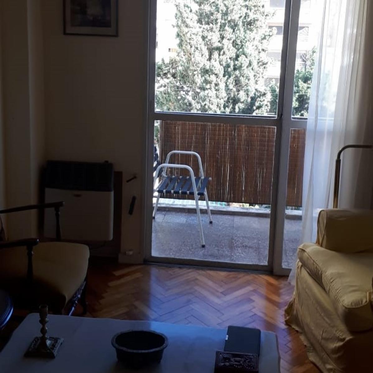 Muy buen departamento con vista abierta en Almagro. — foto 4
