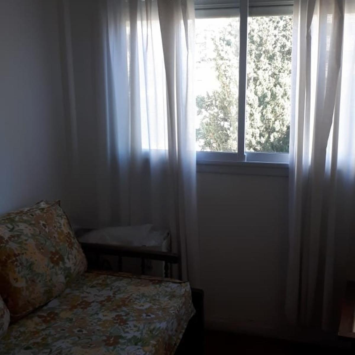 Muy buen departamento con vista abierta en Almagro. — foto 5