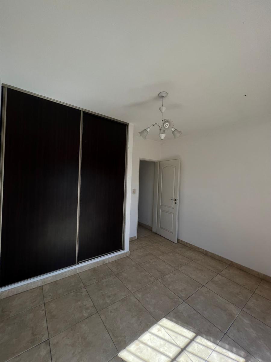 Duplex En Moron De Ambientes Amplios Y Luminosos Con Guardacoches Y Patio - Apto Credito Hipotecario - Se Escucha Oferta Razonable — foto 9