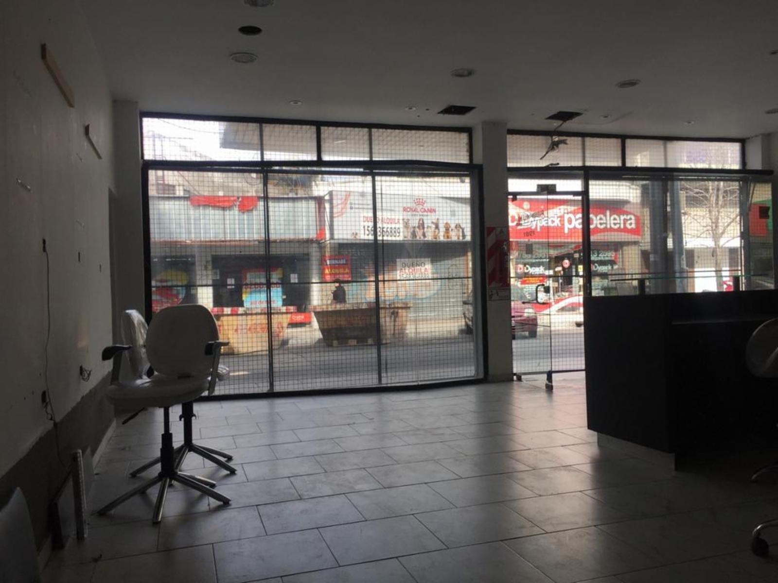 Local comercial a metros de Peatonal Belgrano - 6