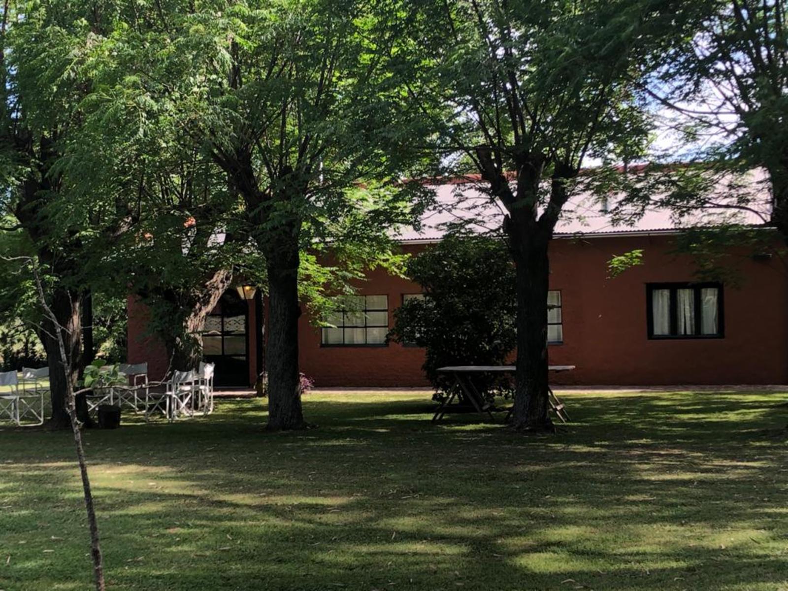 Excelente casa - quinta con pileta - 1