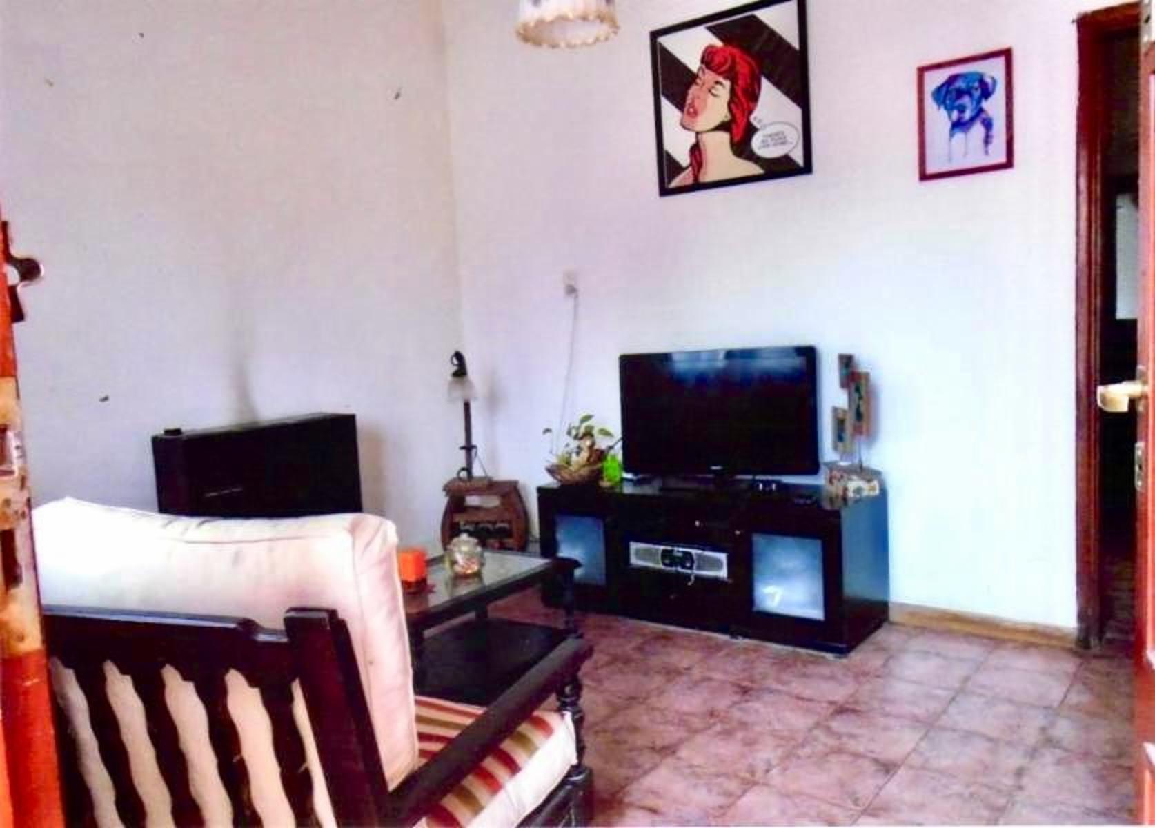 Casa con excelente ubicación - 4