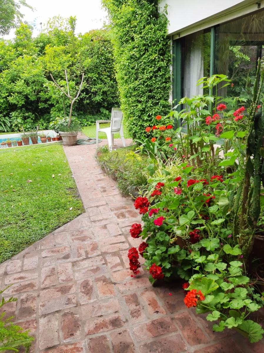 casa céntrica en excelente ubicación — foto 5