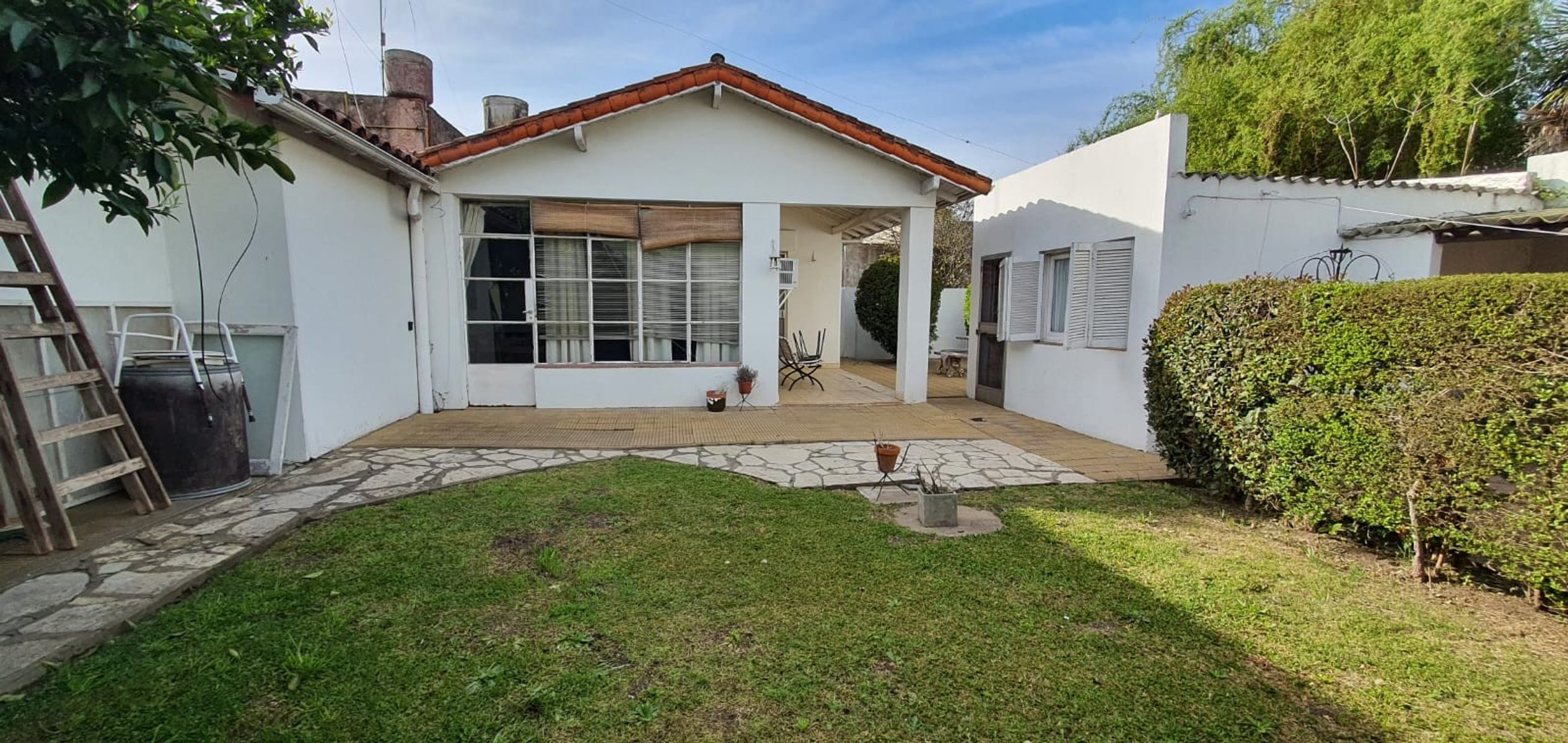 Vivienda de 3 dormitorios con gran parque en ubicación estratégica — foto 3