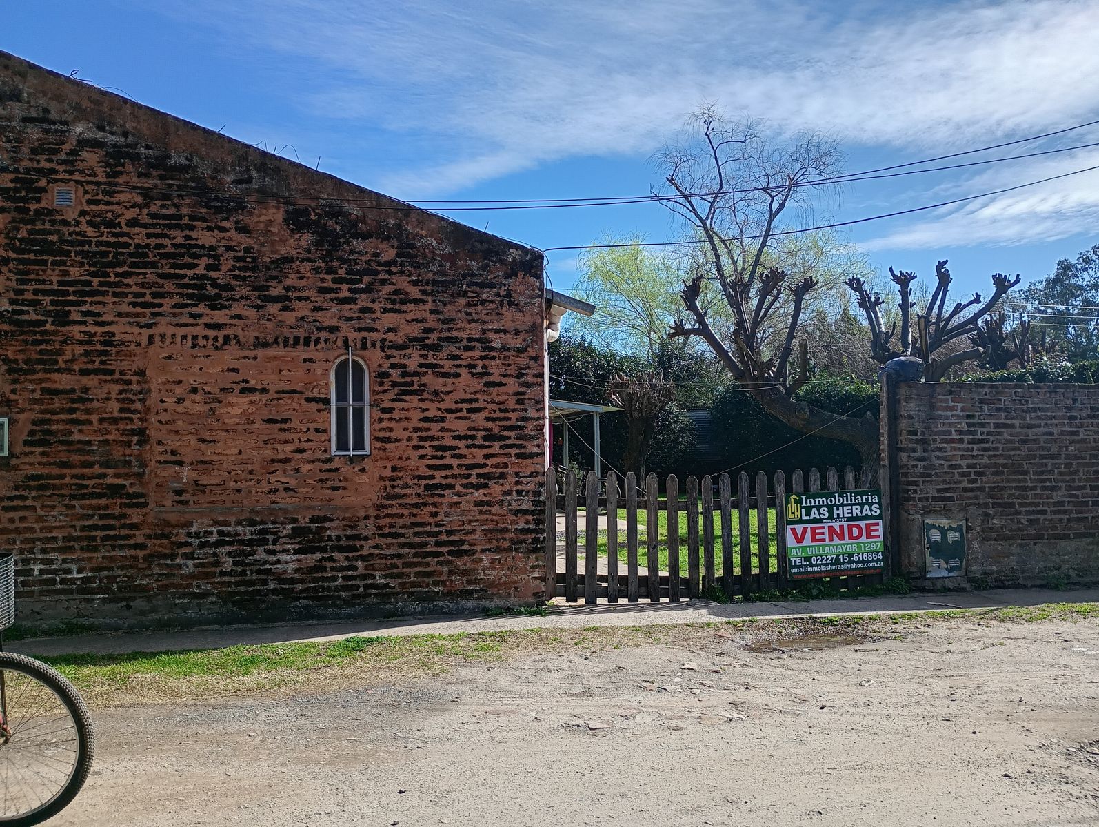 Oportunidad de inversión: Casa con parque y galería a 50 metros del asfalto — foto 3
