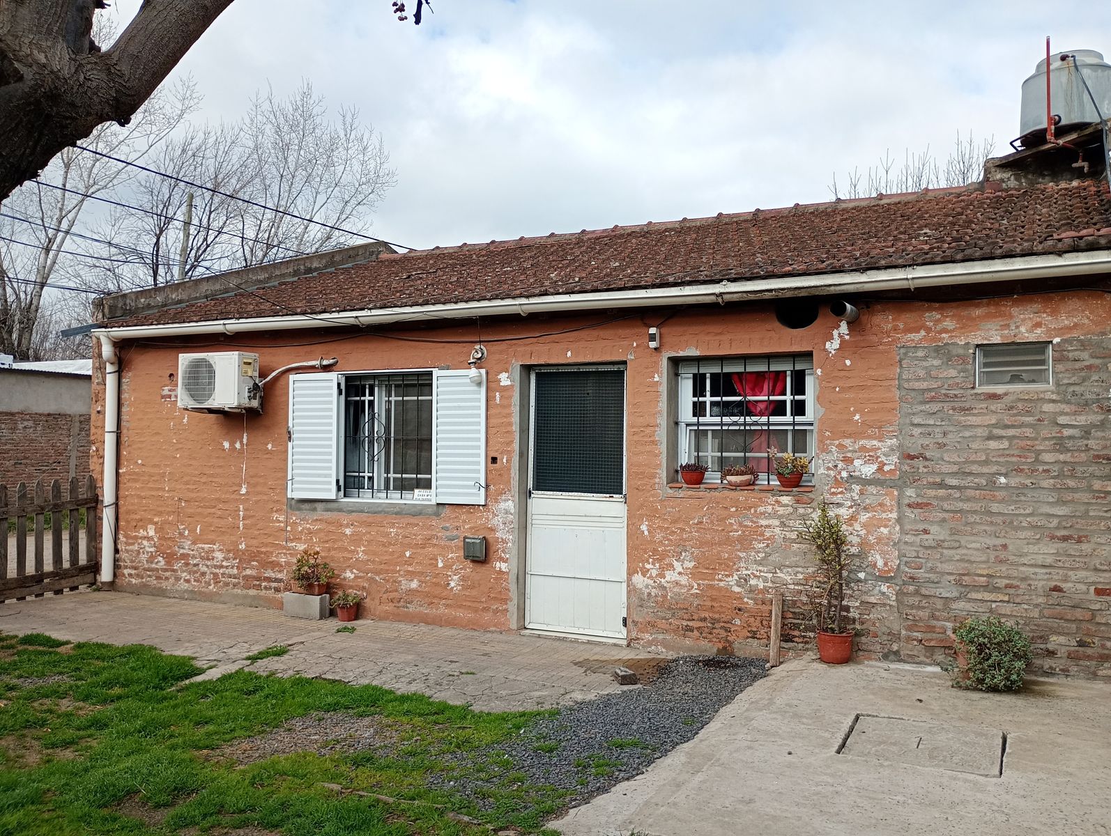 Oportunidad de inversión: Casa con parque y galería a 50 metros del asfalto — foto 9