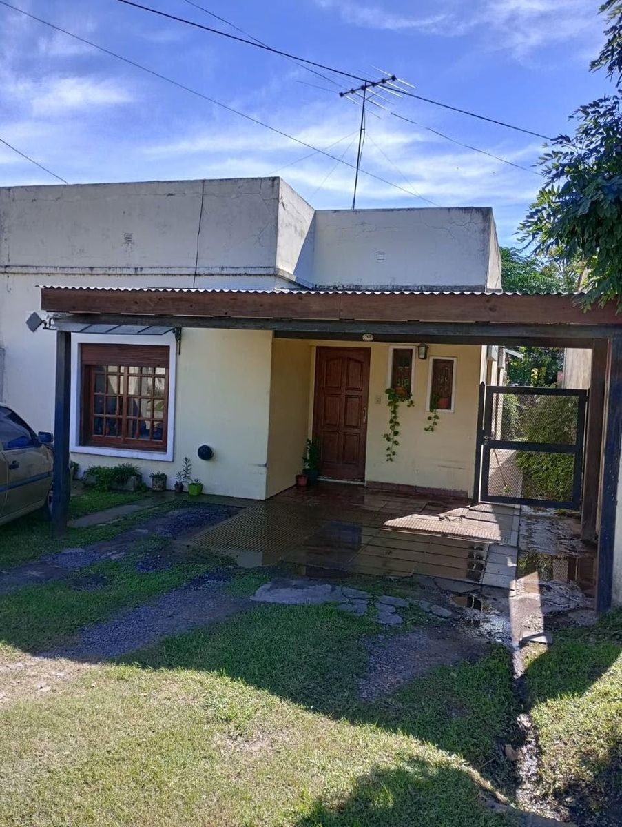 Vivienda de 3 dormitorios con todos los servicios en Calle Marconi 769