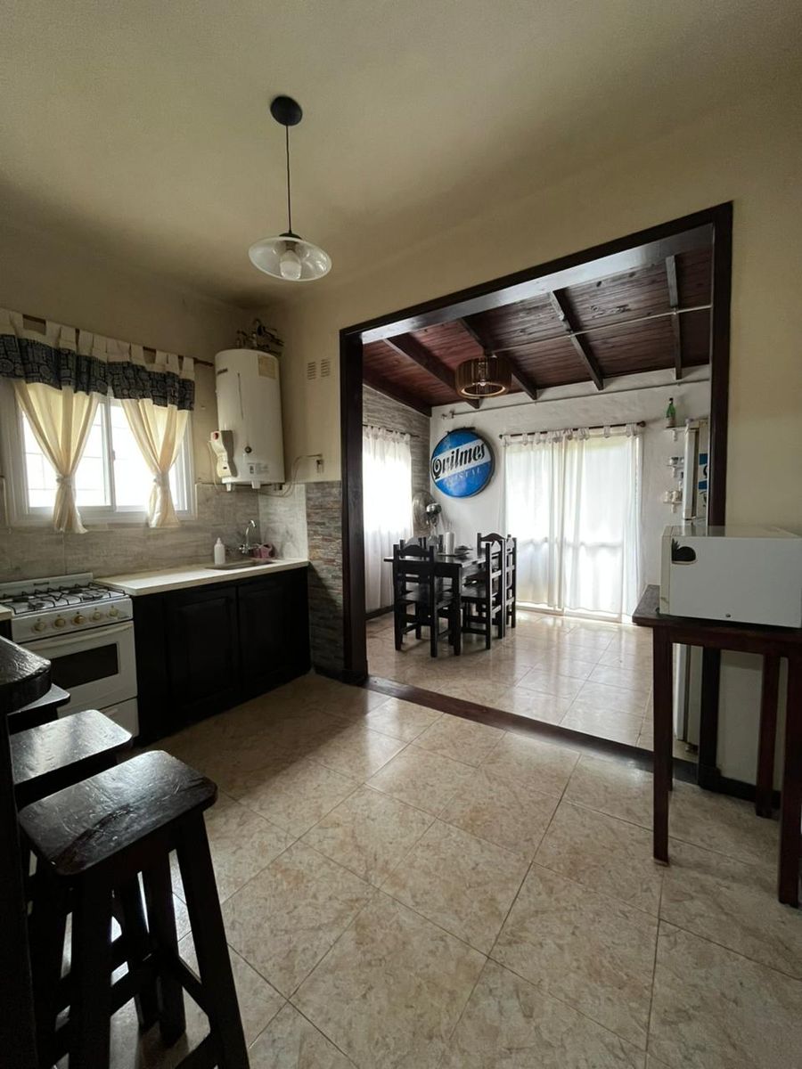Vivienda a metros de Av. Villamayor: Excelente ubicación y servicios — foto 10