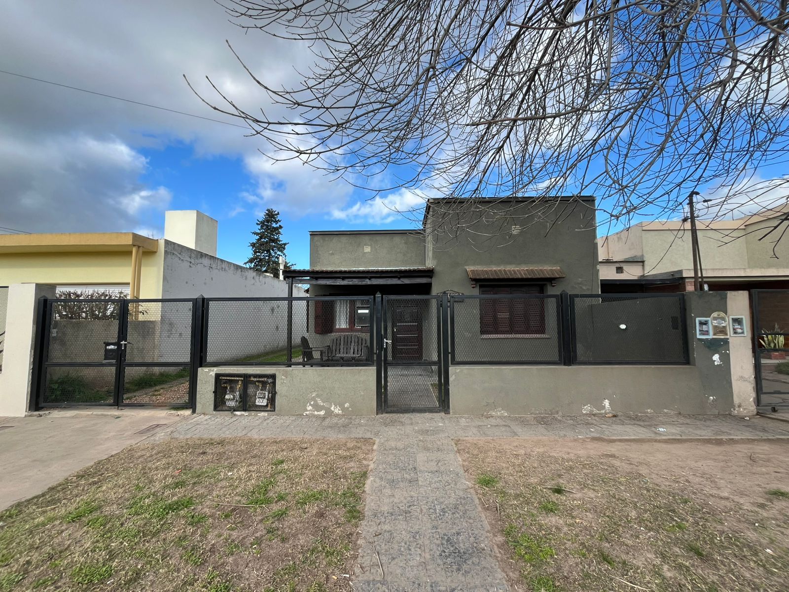 Vivienda a metros de Av. Villamayor: Excelente ubicación y servicios — foto 12