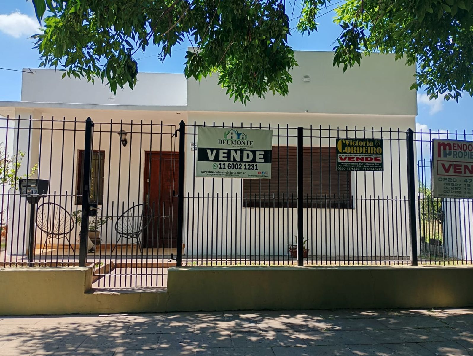 Casa tipo americana a 300 metros de la plaza principal