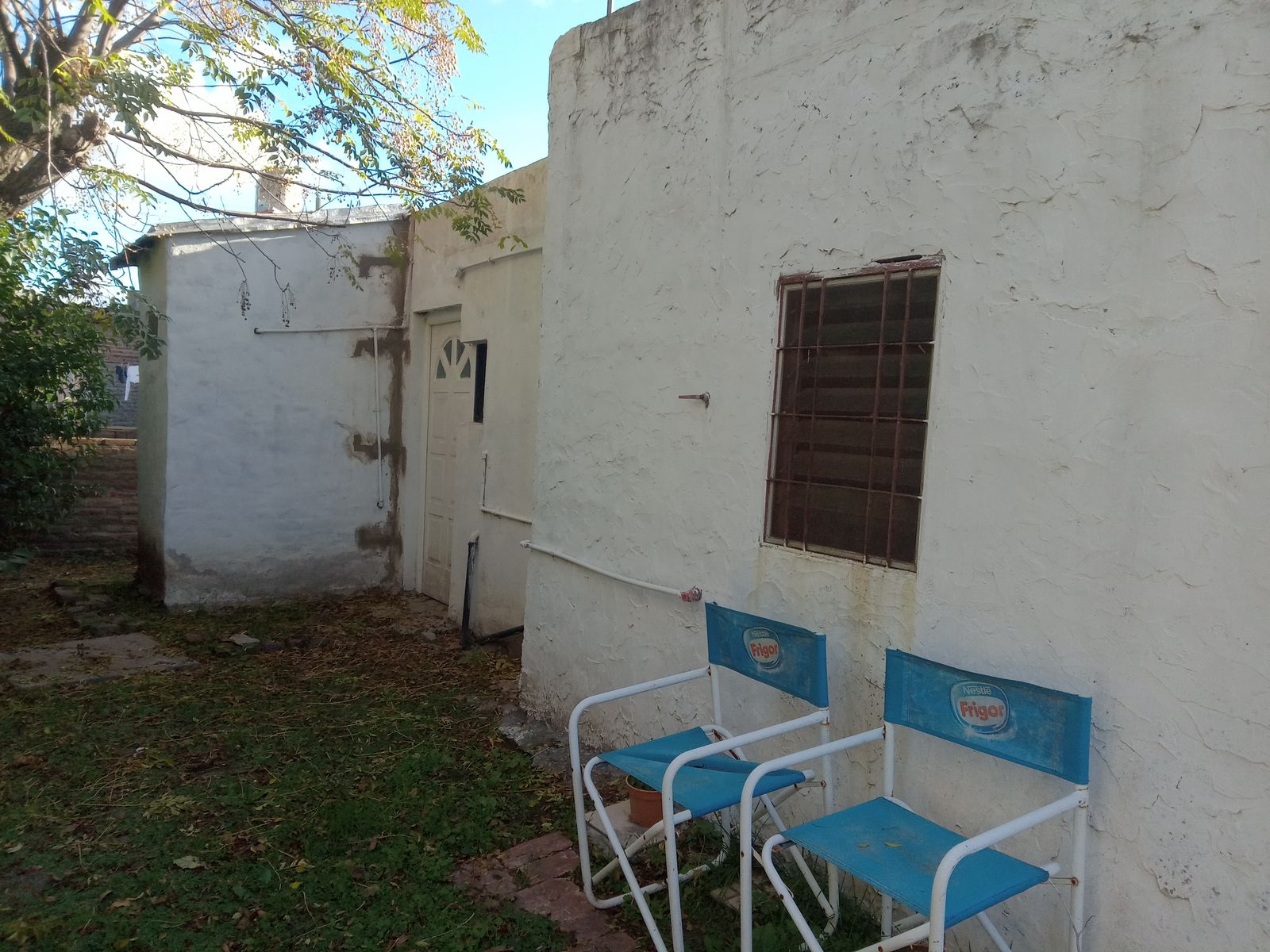 Oportunidad de inversión en Arias 664: Casa, local y departamento sobre amplio terreno — foto 6