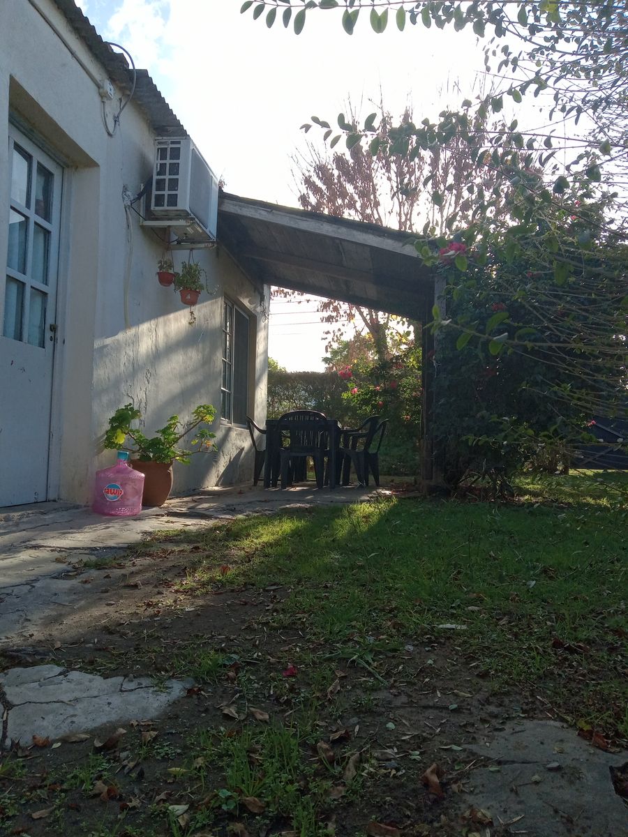 Oportunidad de inversión en Arias 664: Casa, local y departamento sobre amplio terreno — foto 9
