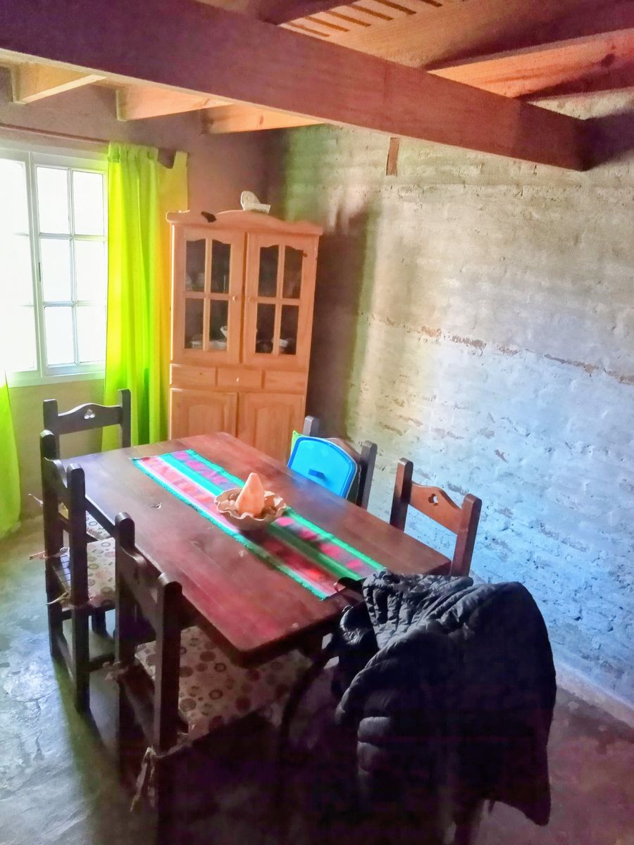 Oportunidad de inversión en Arias 664: Casa, local y departamento sobre amplio terreno — foto 15