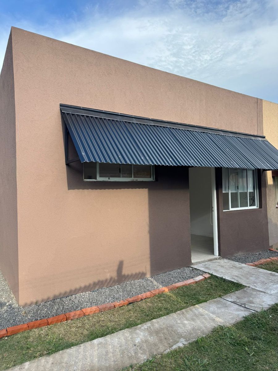 Oportunidad: Casa de 33 m² en impecable estado sobre Rivadavia 873 - 1