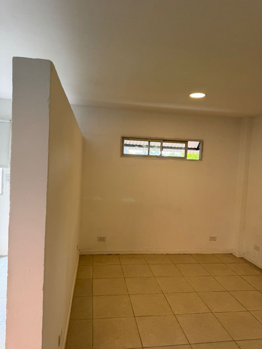 Oportunidad: Casa de 33 m² en impecable estado sobre Rivadavia 873 - 5