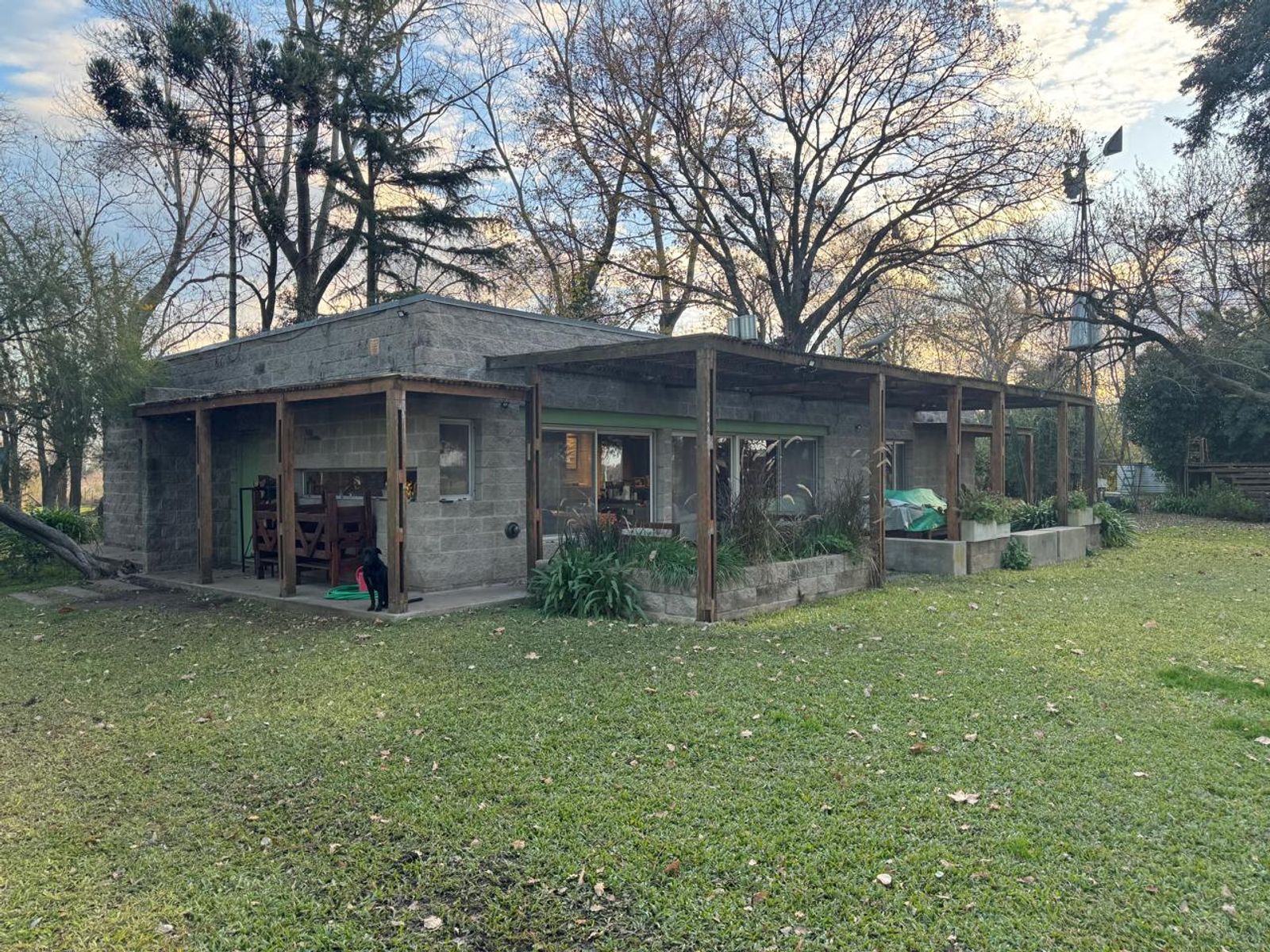 Excepcional casa quinta de 10 hectáreas en Hornos: Confort, naturaleza y equipamiento de categoría - 1