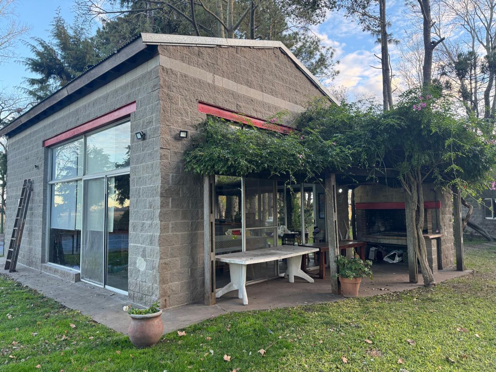 Excepcional casa quinta de 10 hectáreas en Hornos: Confort, naturaleza y equipamiento de categoría - 10