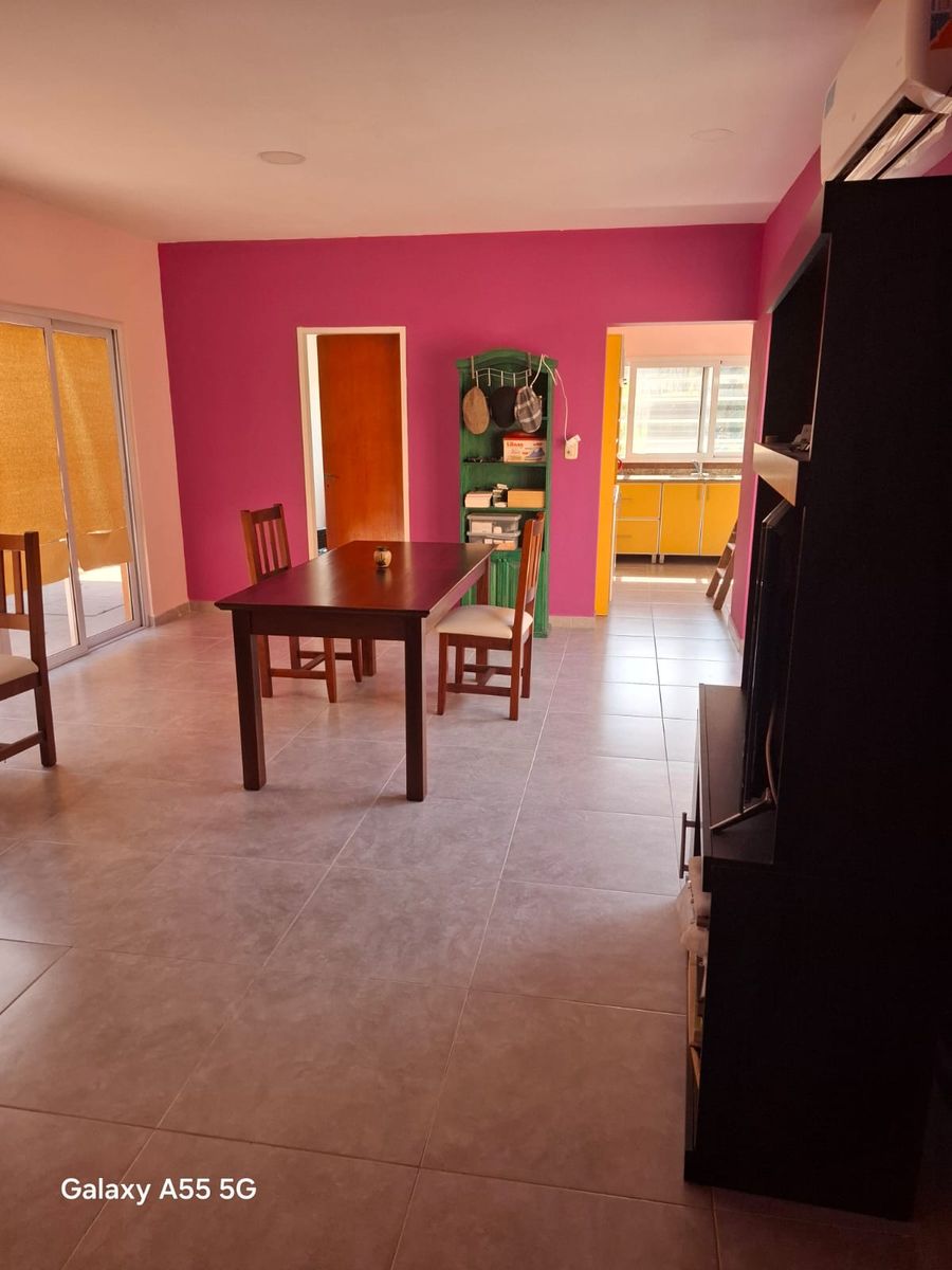 Casa en venta con pileta sobre lote de 606 m² - Apta crédito — foto 2