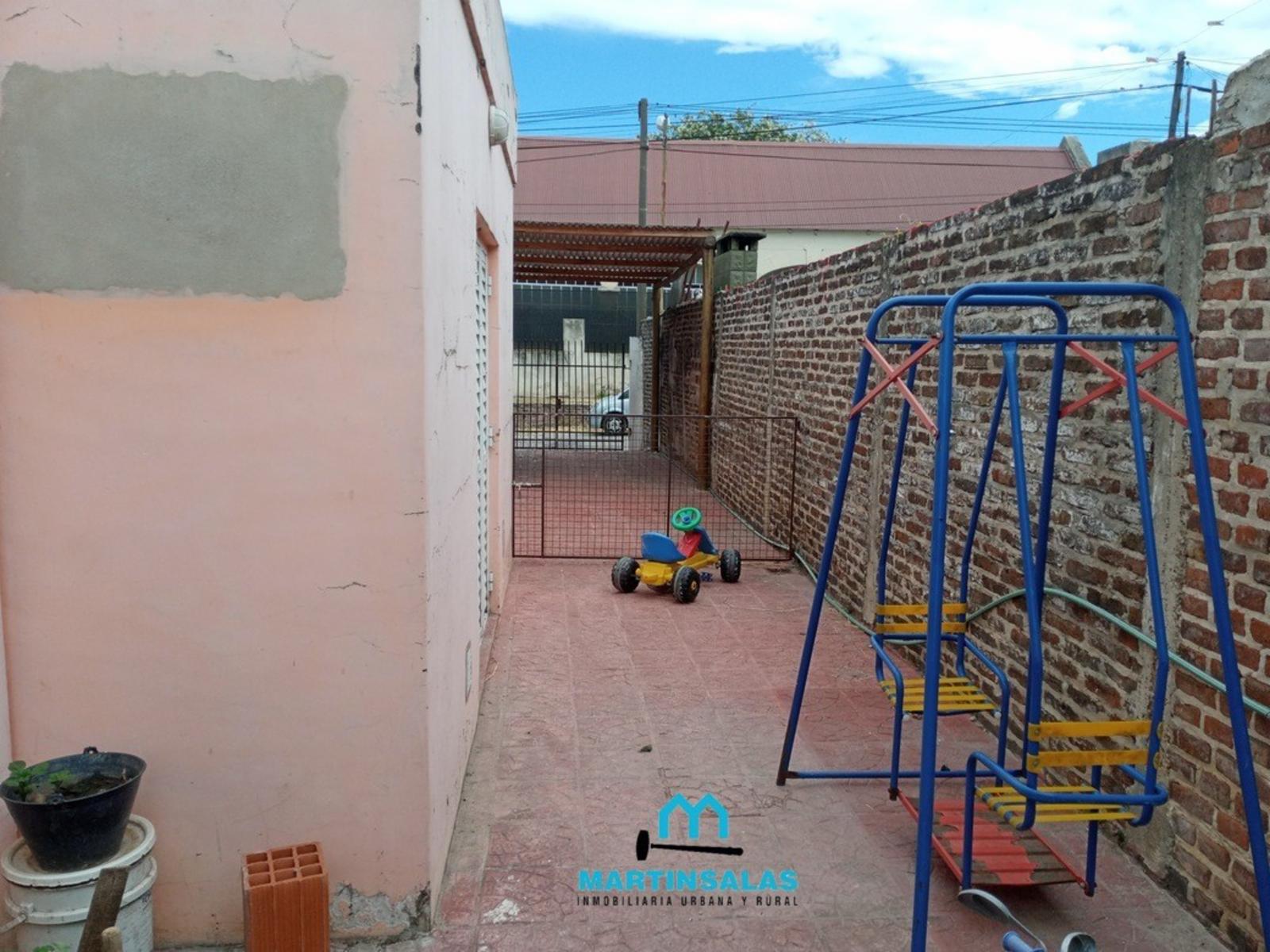 AMPLIA PROPIEDAD SOBRE CALLE CHACABUCO — foto 10