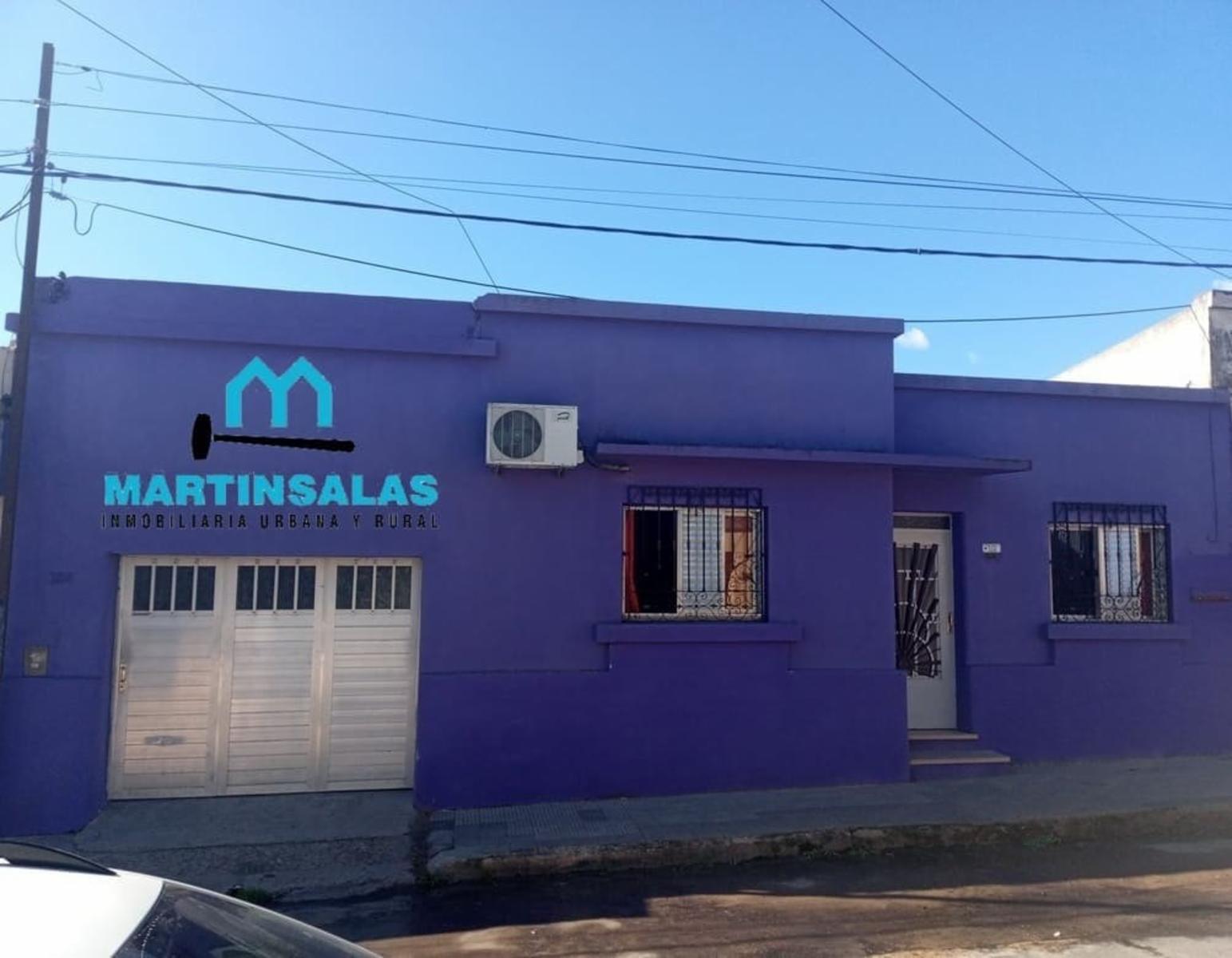 OPORTUNIDAD CASA EN VENTA: CON TERRENO Y COCHERAS VICTORIA - ENTRE RIOS